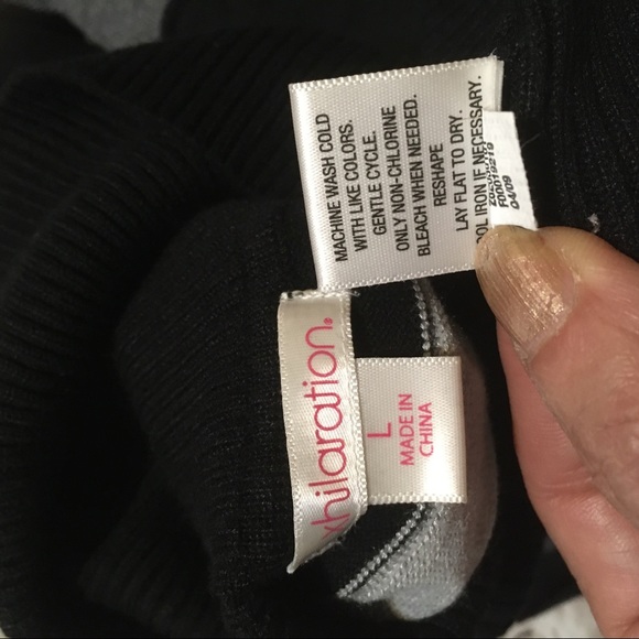 NWOT Xhilaration short sleeve turtleneck sweater - Picture 7 of 8